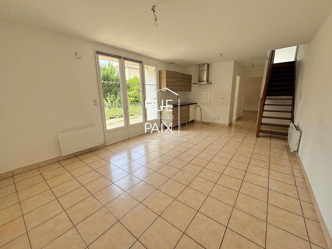 Appartement à vendre, 207m², Vouillé