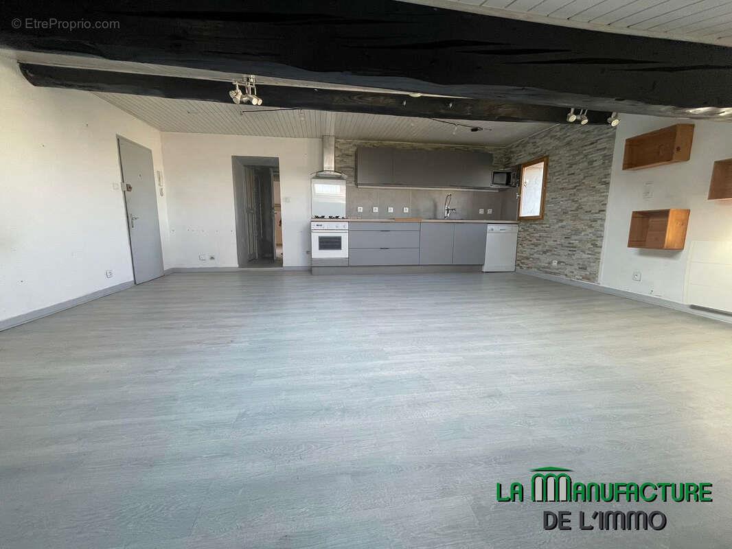 Appartement à vendre, 48m², Saint-Etienne