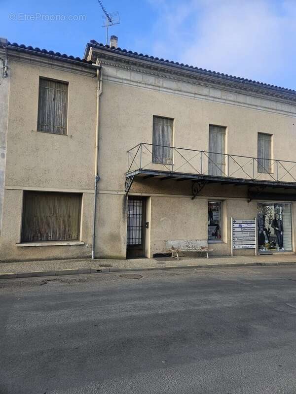 Appartement à vendre, 347m², Miramont-de-Guyenne