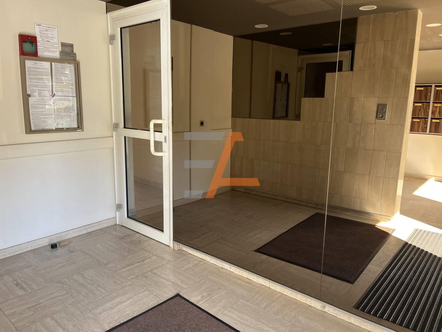 Appartement à vendre, 74m², Saint-Etienne