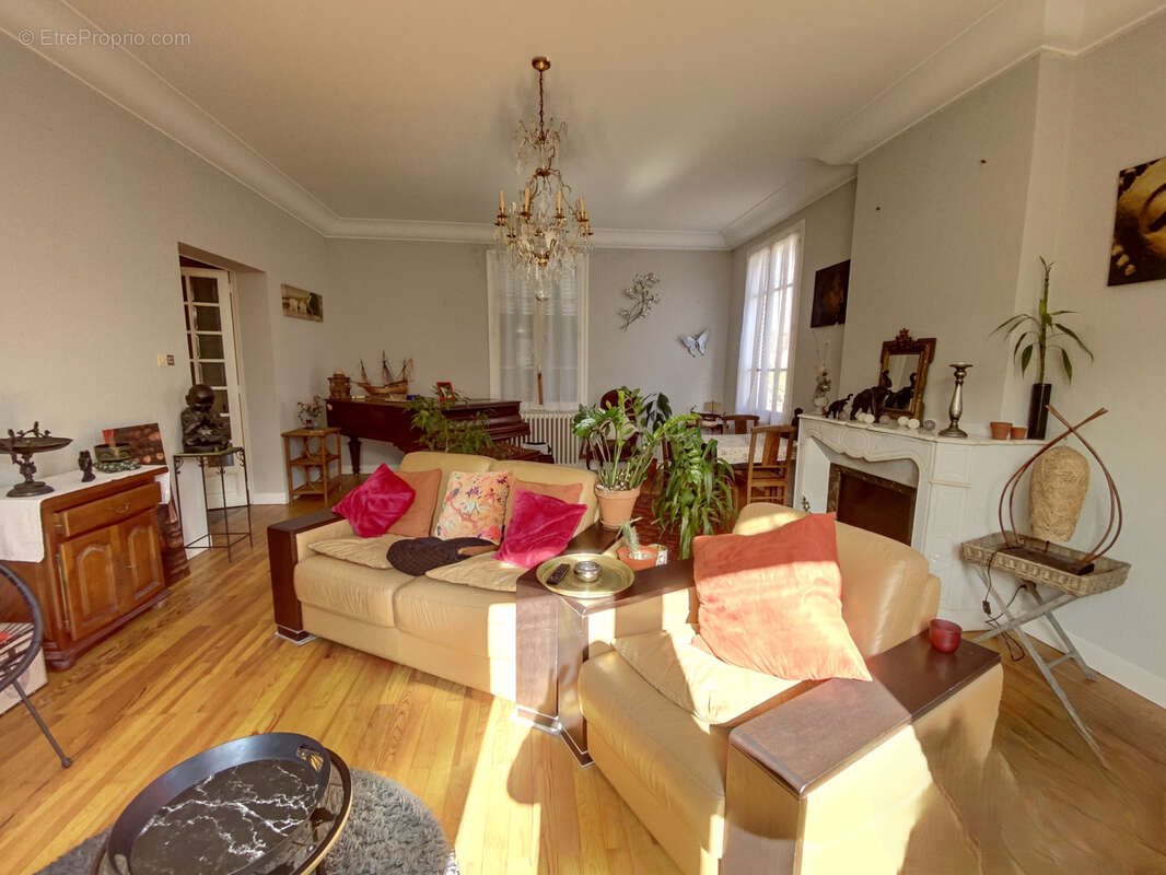 Maison à vendre, 254m², Tarbes