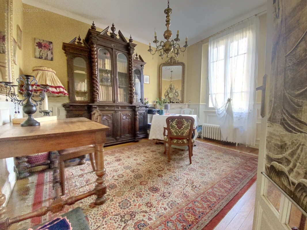 Maison à vendre, 254m², Tarbes