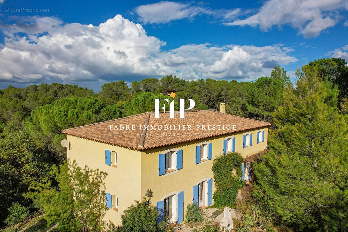 Maison à vendre, 341m², Saint-Maximin-la-Sainte-Baume