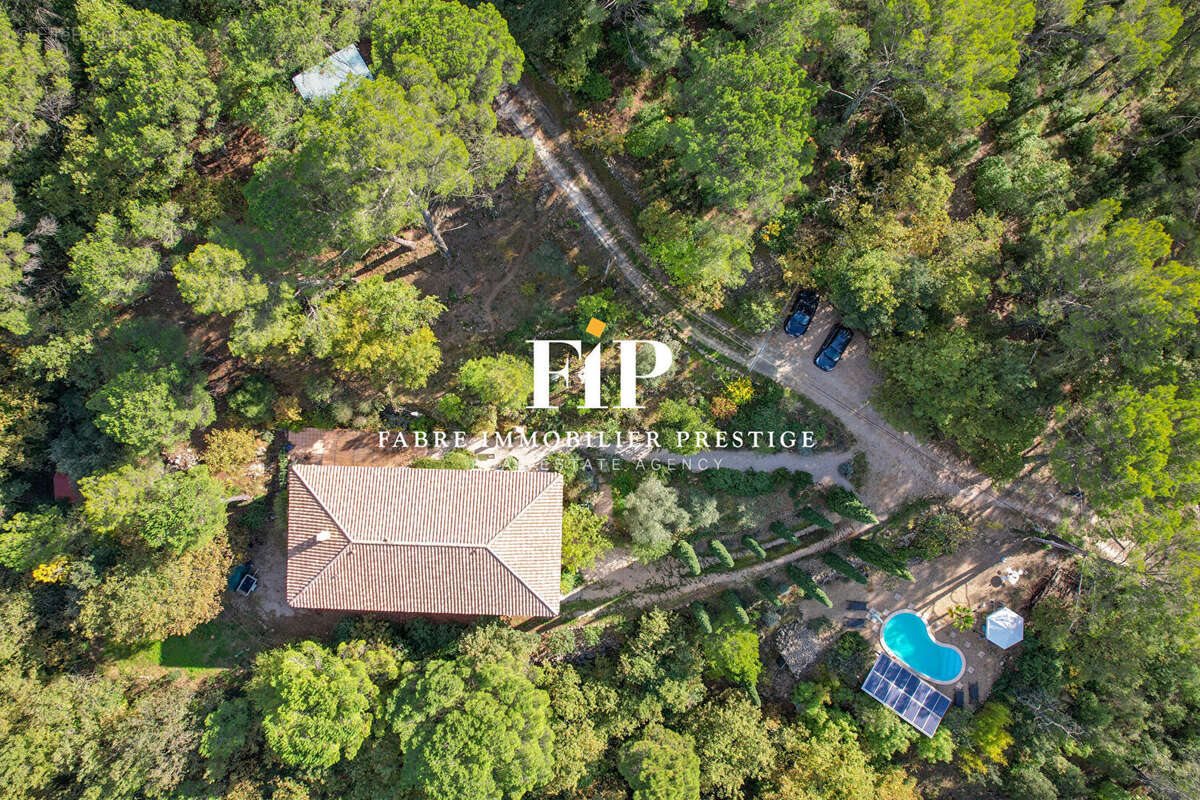 Maison à vendre, 341m², Saint-Maximin-la-Sainte-Baume