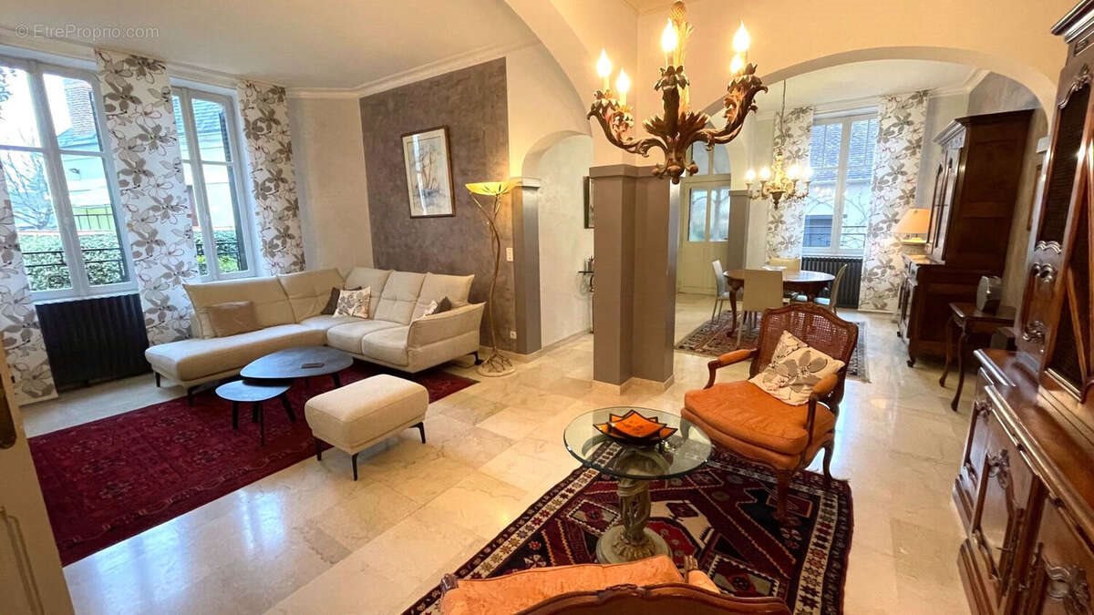 Maison à vendre, 232m², Chabris