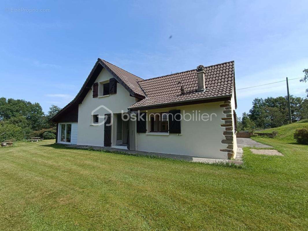 Maison à vendre, 155m², Lasseube