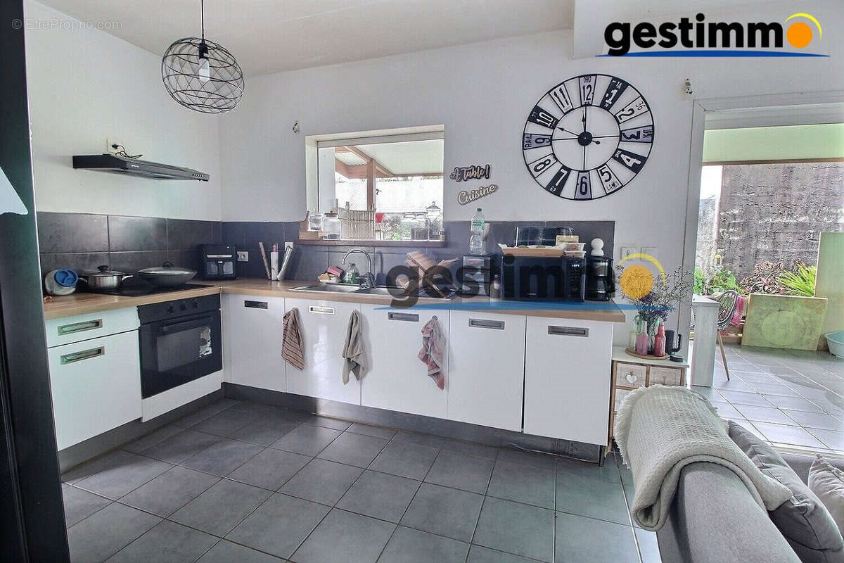 Maison à vendre, 97m², Cayenne