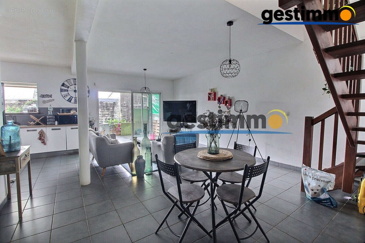 Maison à vendre, 97m², Cayenne