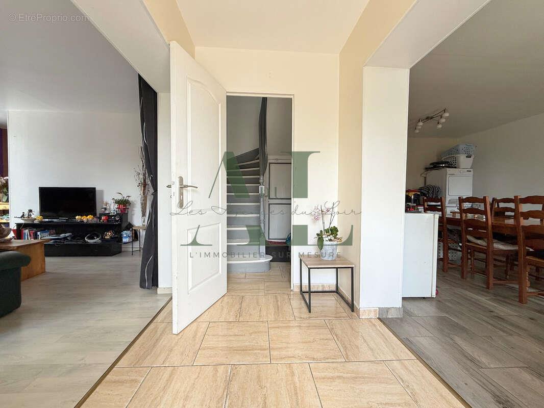 Appartement à vendre, 129m², Noyant