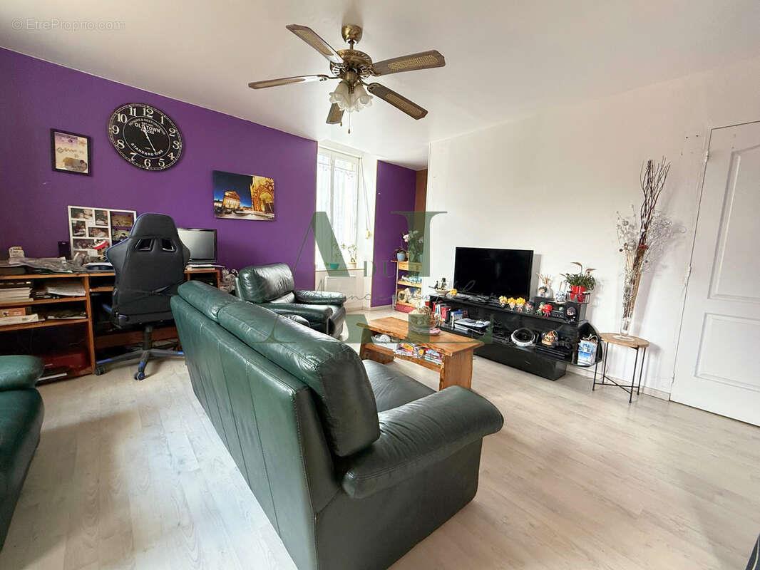 Appartement à vendre, 129m², Noyant