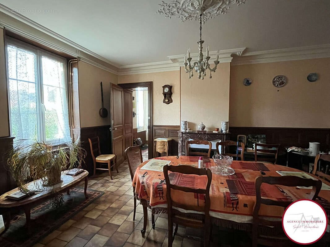 Maison à vendre, 112m², Saint-Amand-Montrond