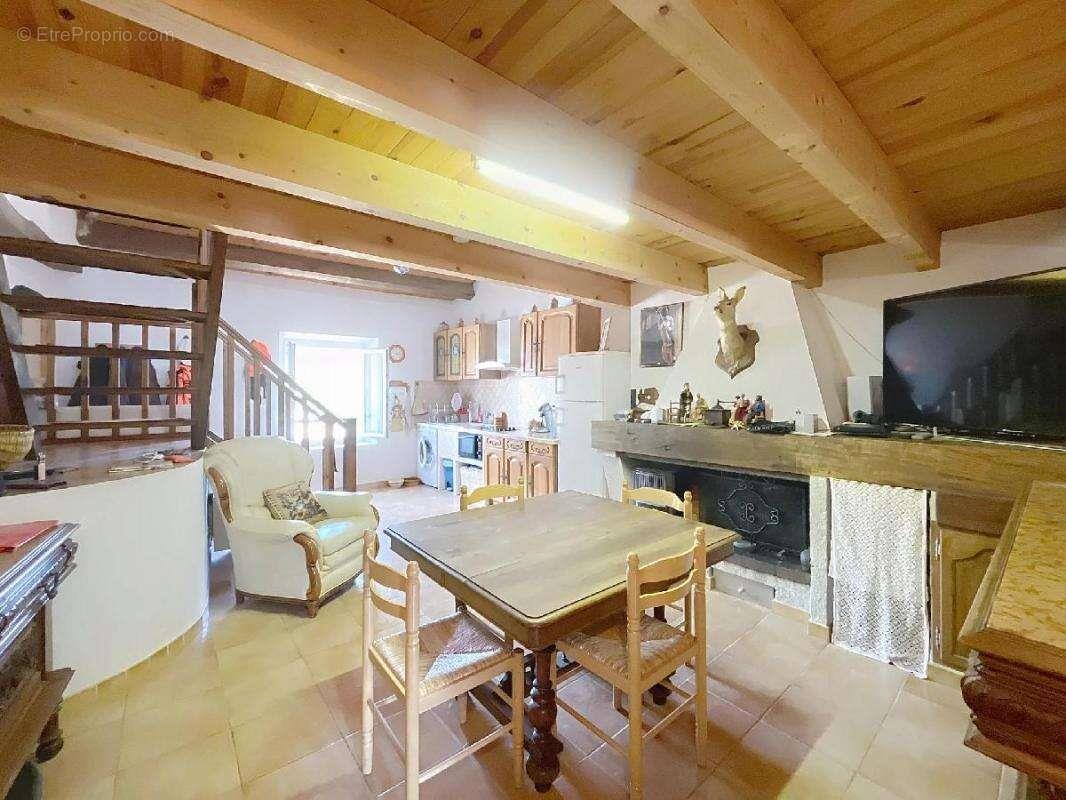 Appartement à vendre, 44m², Soleilhas