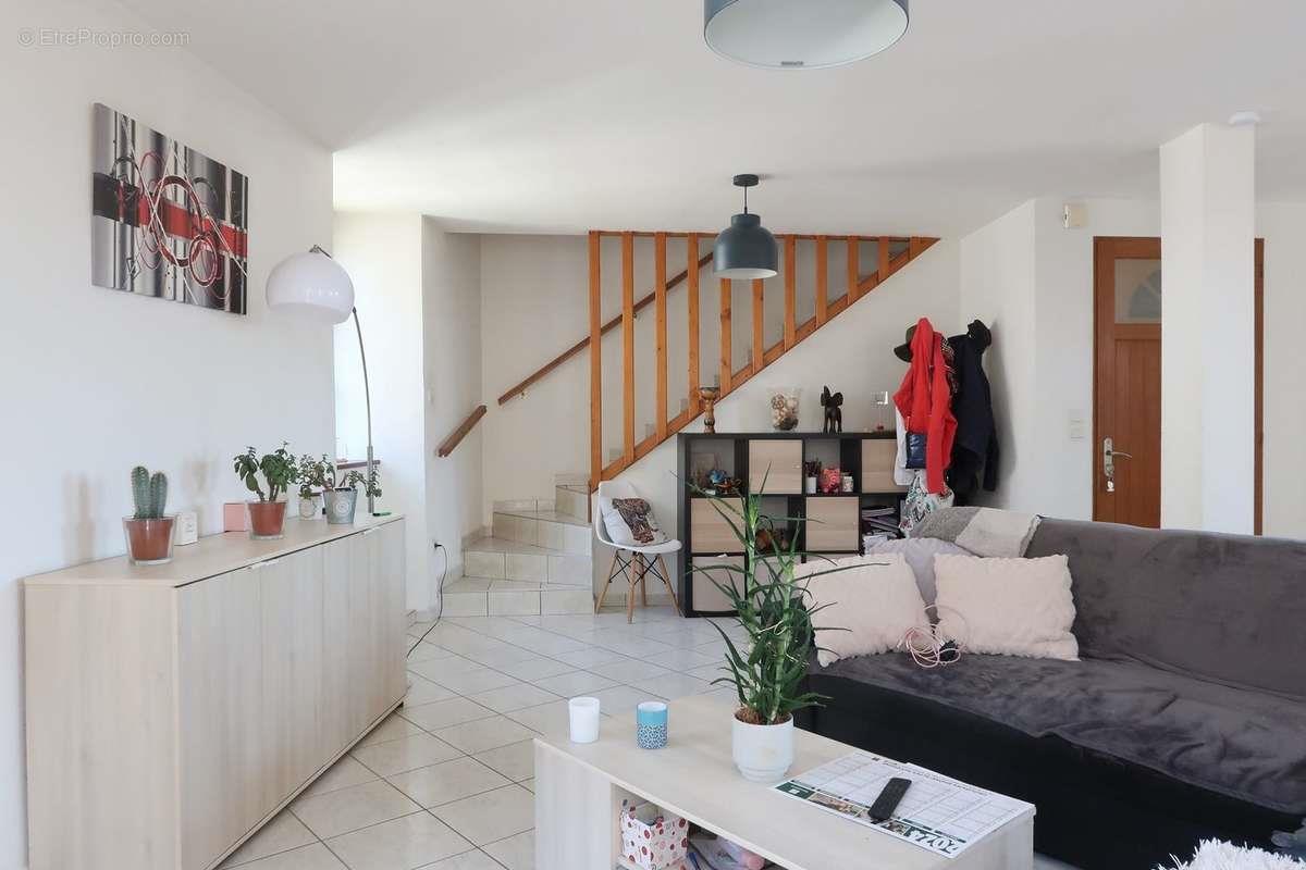 Appartement à vendre, 104m², Lapte