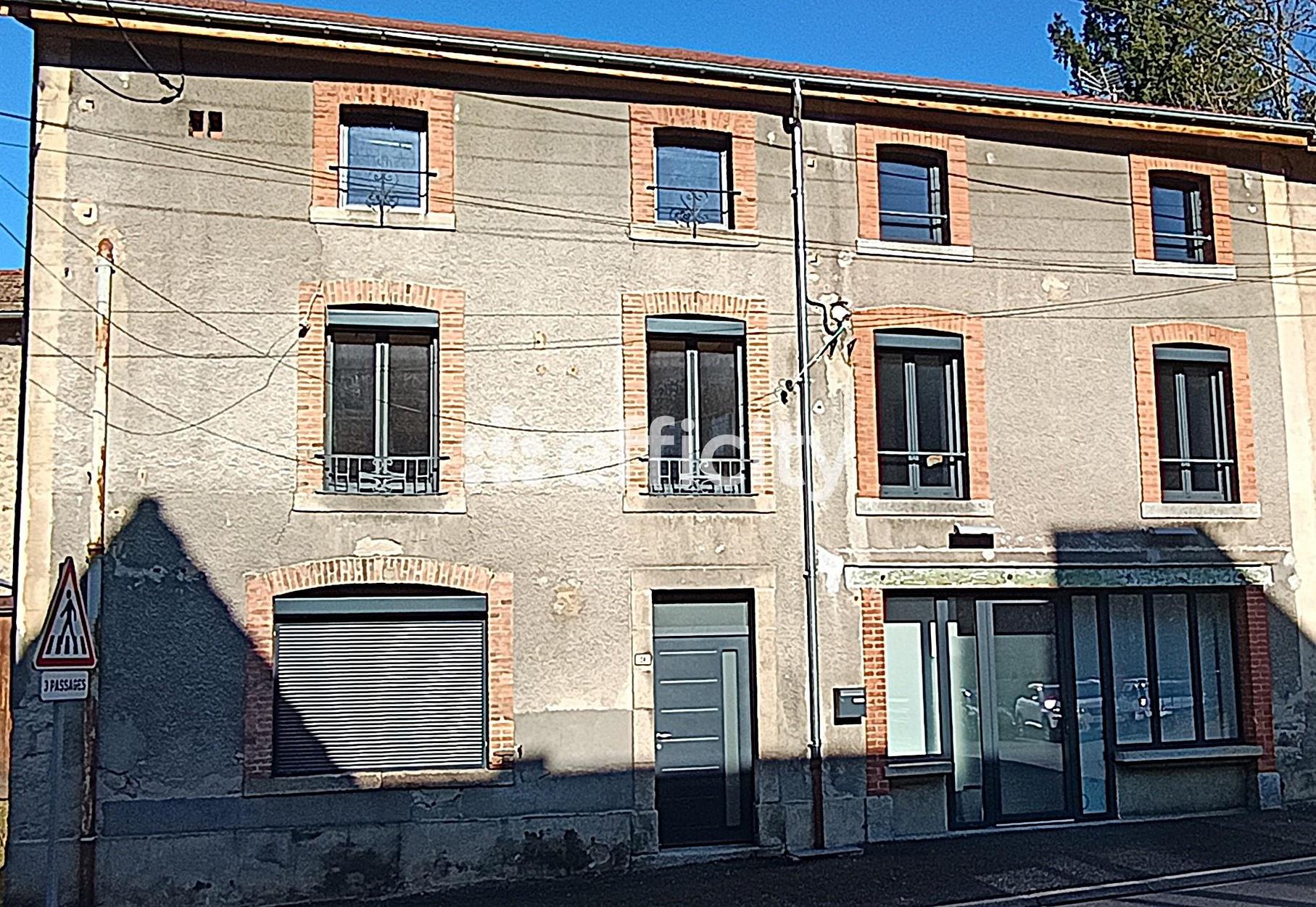 Appartement à vendre, 240m², Celles-sur-Durolle