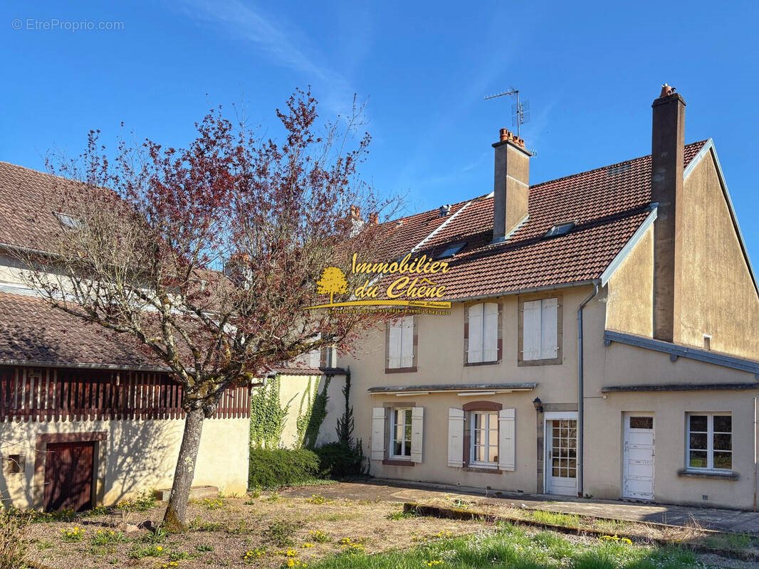 Maison à vendre, 206m², Lure