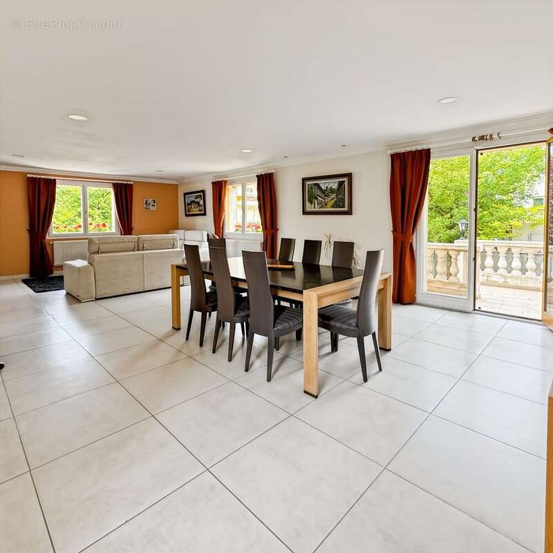 Maison à vendre, 223m², Bry-sur-Marne