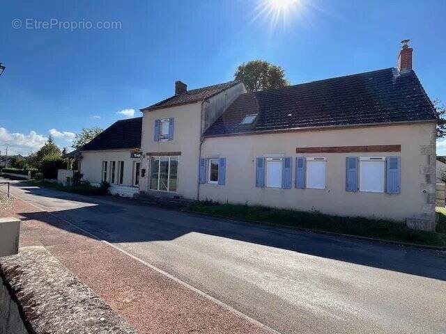 Appartement à vendre, 300m², Sougy-sur-Loire