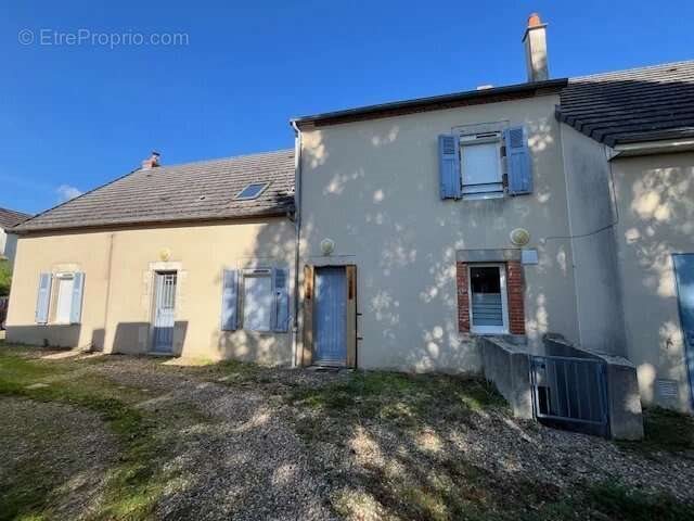 Appartement à vendre, 300m², Sougy-sur-Loire