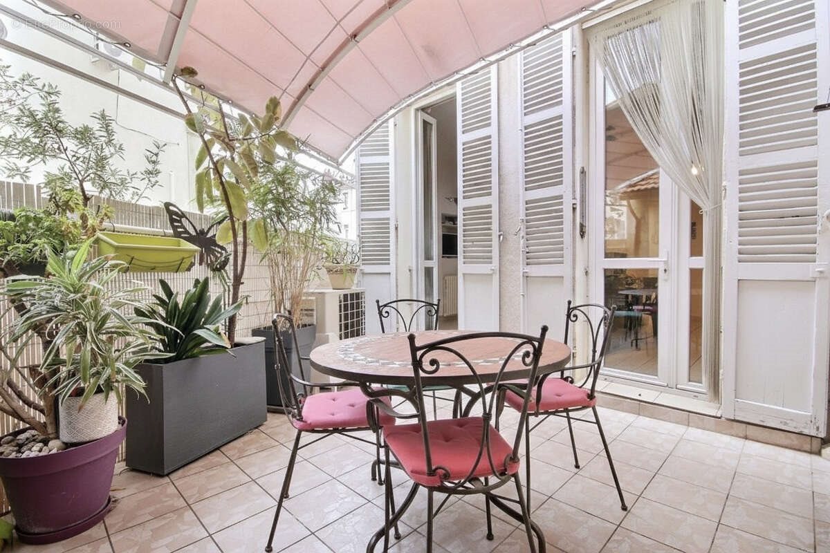 Appartement à vendre, 72m², Marseille 6ème