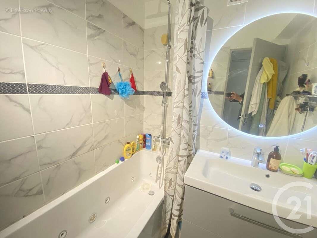 Appartement à vendre, 58m², Toulon