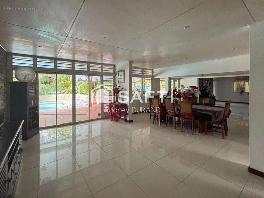 Maison à vendre, 211m², Matoury