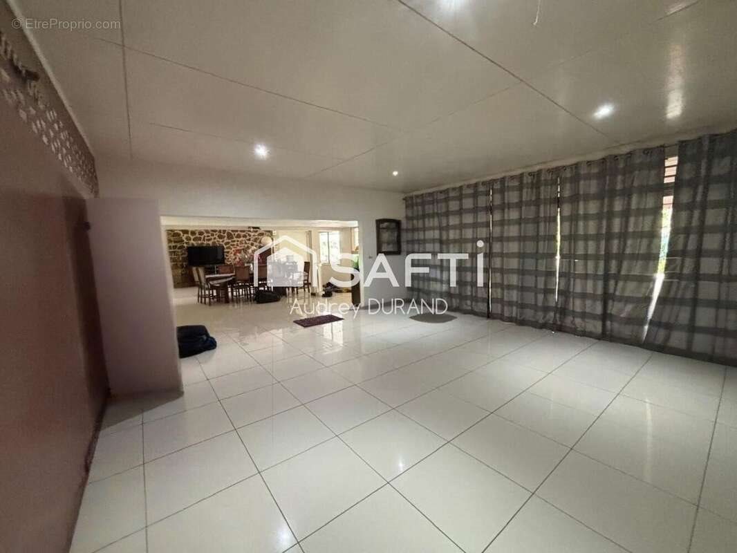 Maison à vendre, 211m², Matoury