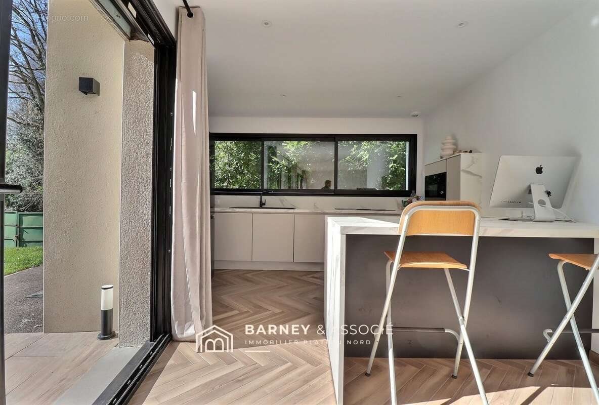 Maison à vendre, 220m², Mont-Saint-Aignan