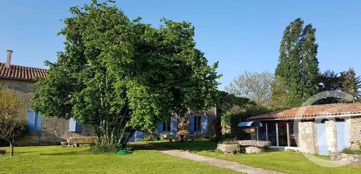 Maison à vendre, 561m², Melleran