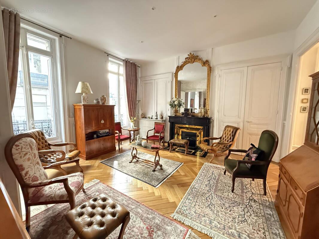 Appartement à vendre, 205m², Saint-Etienne