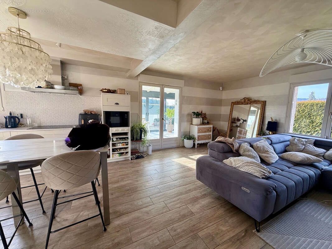 Maison à vendre, 180m², Saint-Etienne-lès-Remiremont