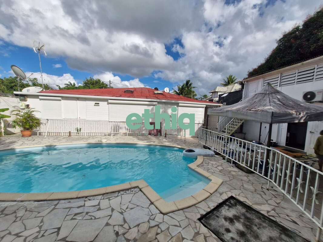 Maison à vendre, 200m², Morne-à-l'Eau