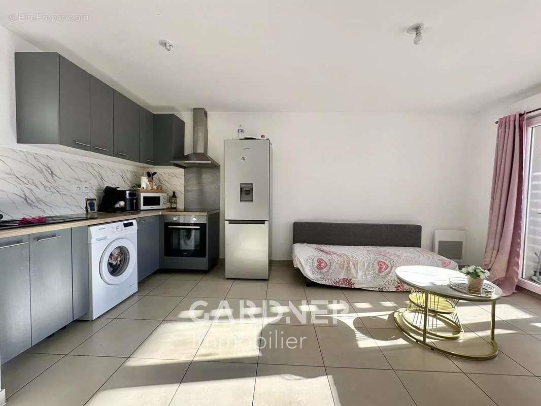 Appartement à vendre, 39m², Cuges-les-Pins