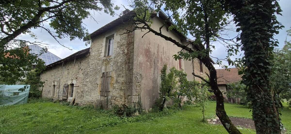 Maison à vendre, 78m², Amancey