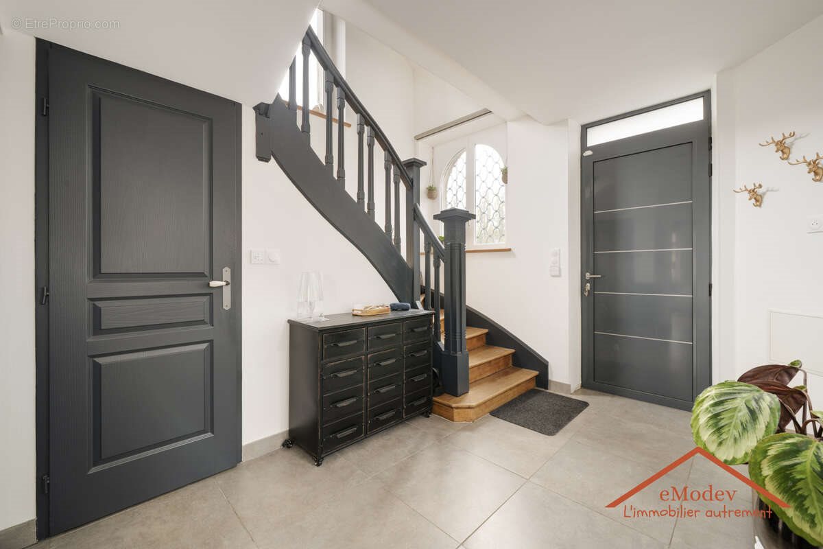Maison à vendre, 97m², Golbey