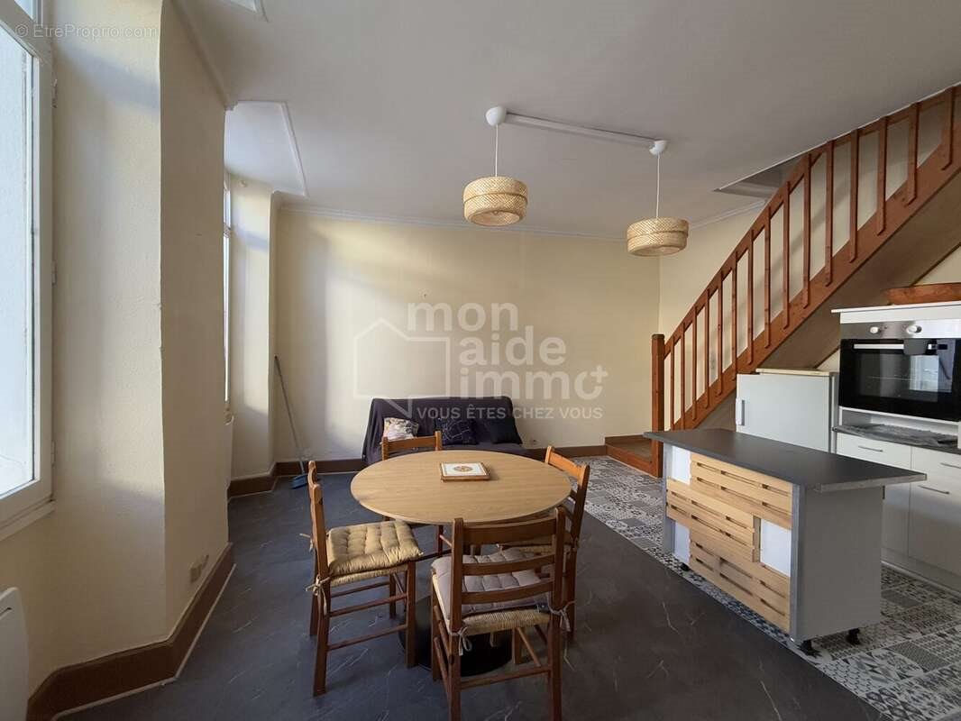 Appartement à vendre, 150m², Sainte-Livrade-sur-Lot