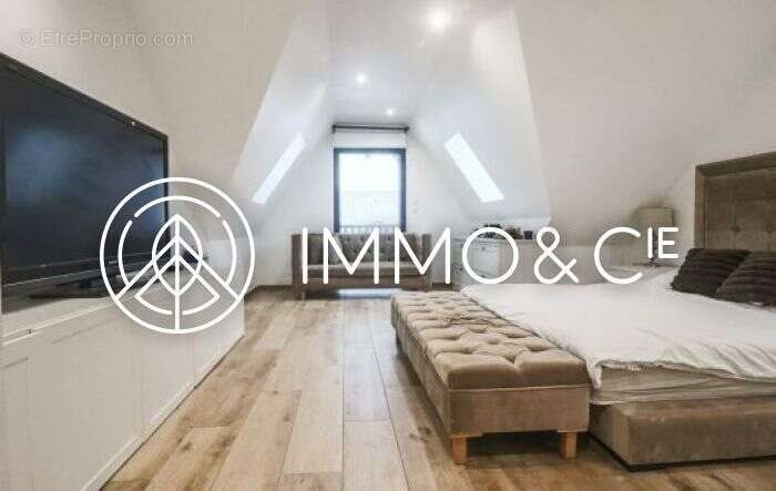 Maison à vendre, 260m², Lesquin