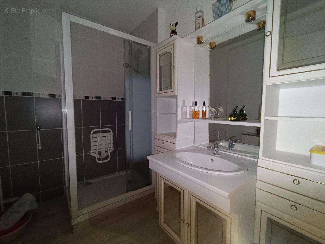 Appartement à vendre, 79m², Châlus