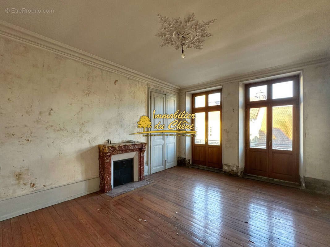 Appartement à vendre, 450m², Lure