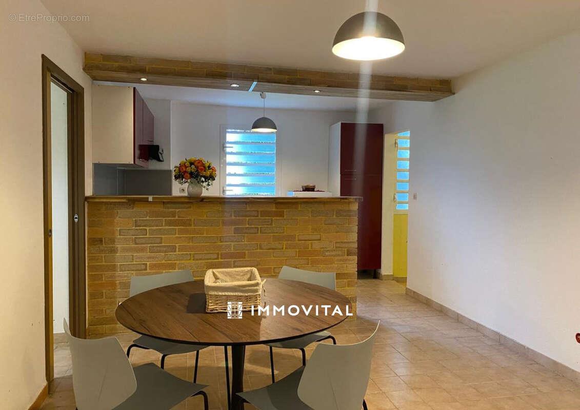 Appartement à vendre, 76m², Sainte-Rose