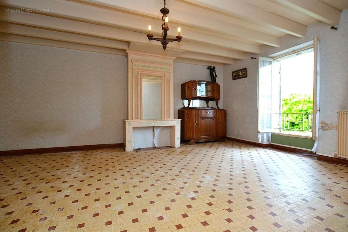 Maison à vendre, 185m², Gensac