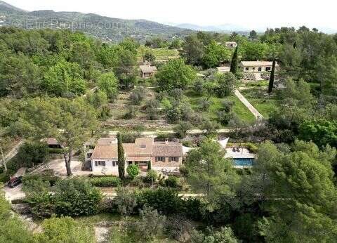 Maison à vendre, 180m², Seillans