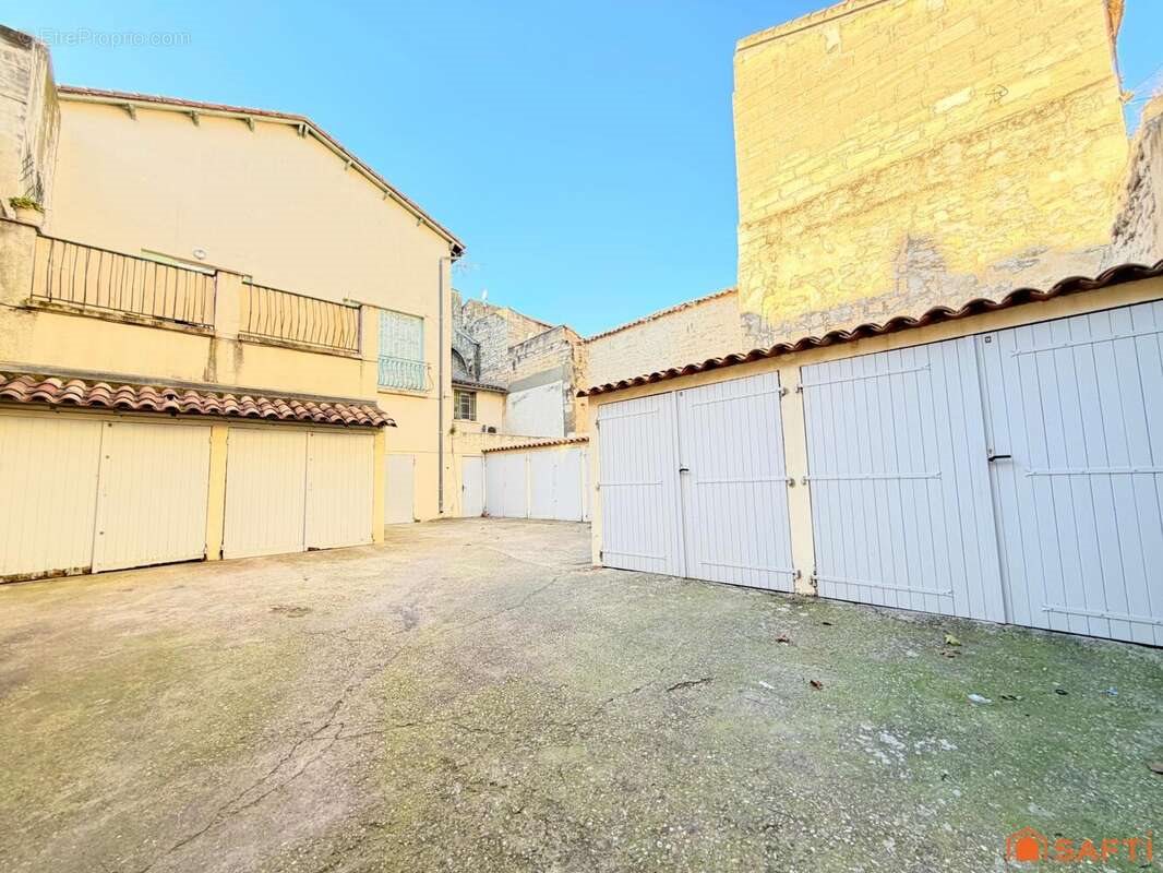 Appartement à vendre, 345m², Beaucaire