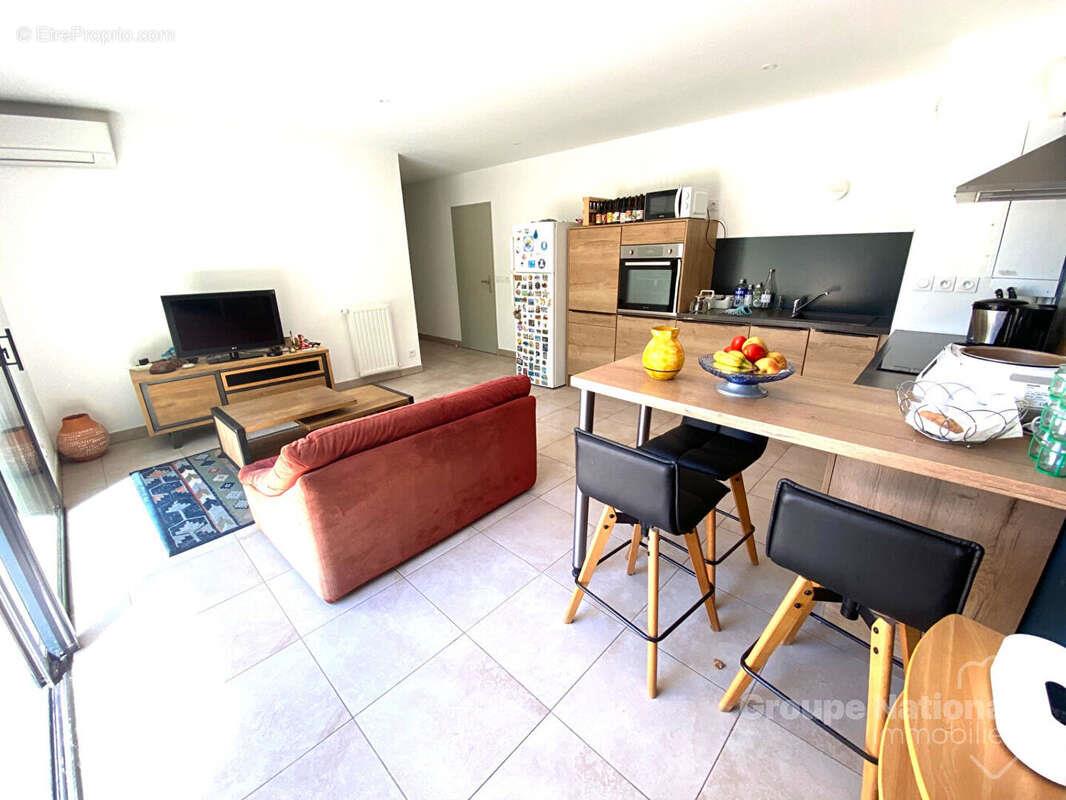 Appartement à vendre, 63m², Eyguières