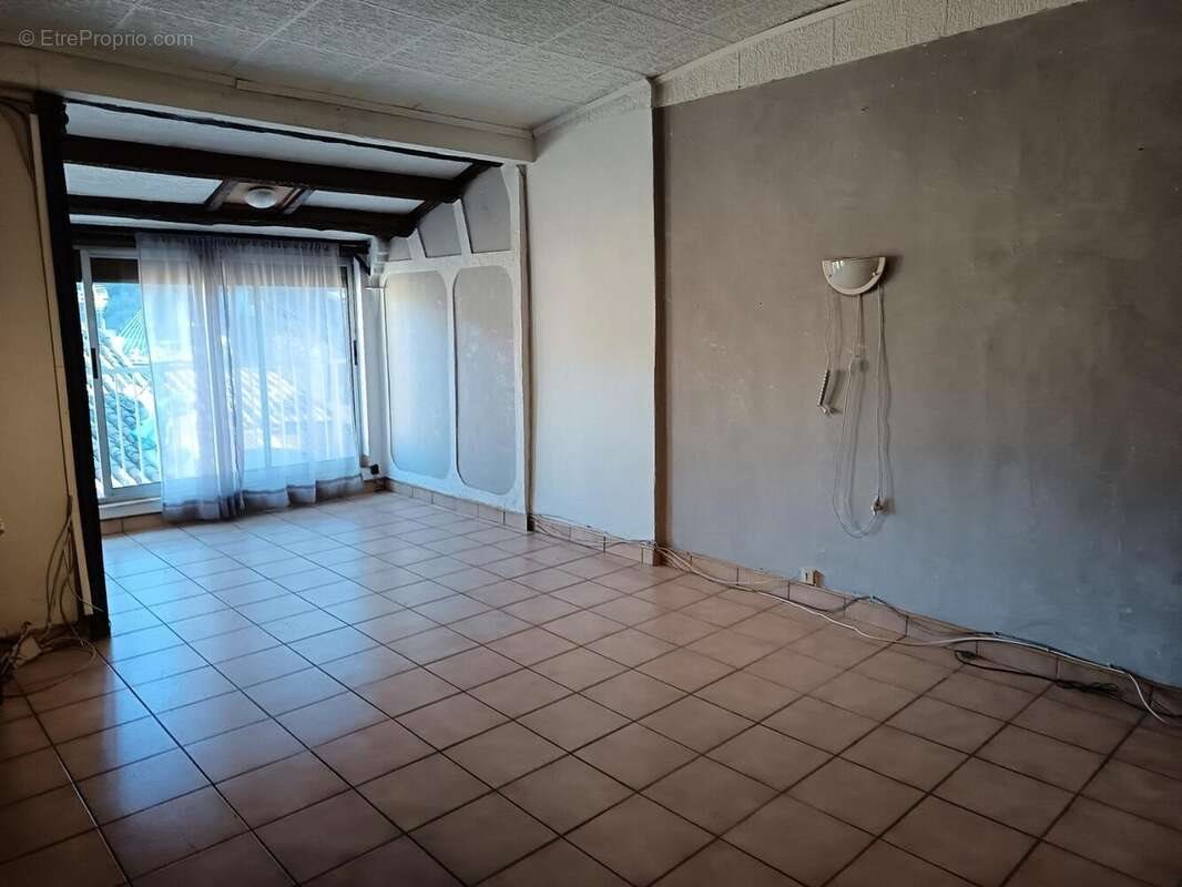 Appartement à vendre, 89m², Puget-Théniers