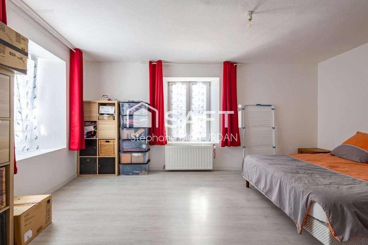 Appartement à vendre, 155m², Delle