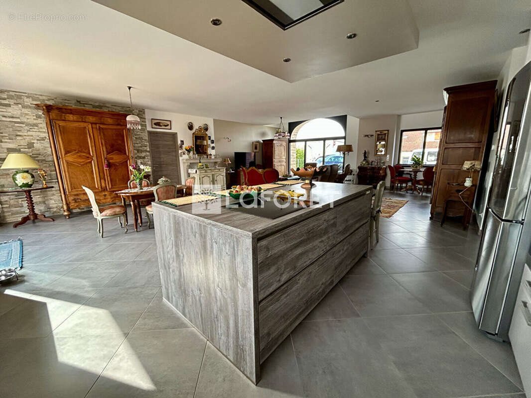 Maison à vendre, 180m², Pesmes