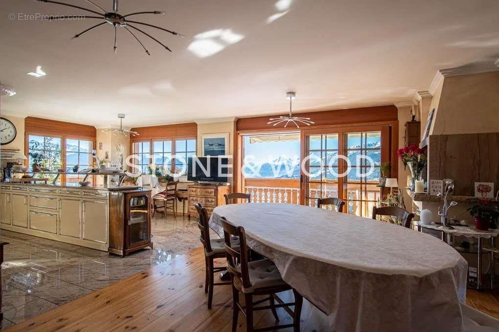 Appartement à vendre, 277m², Cramans