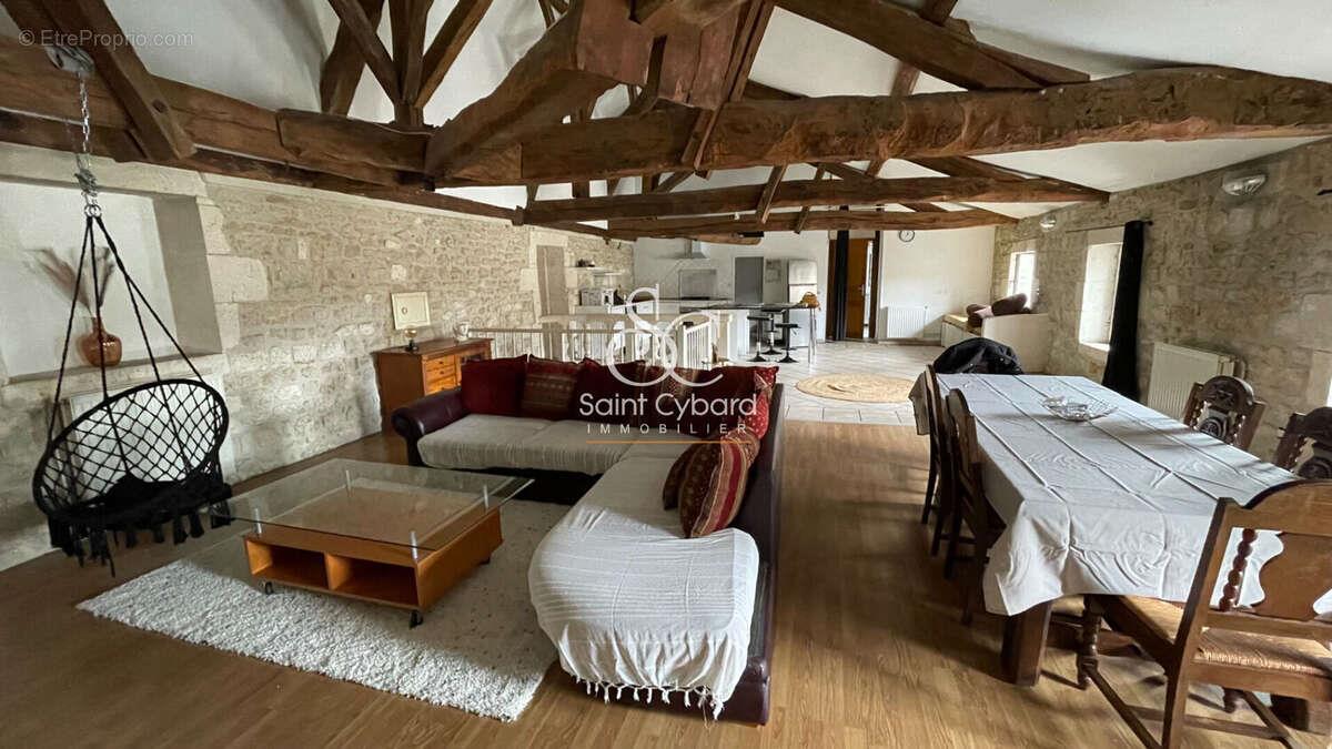 Appartement à vendre, 475m², Champniers