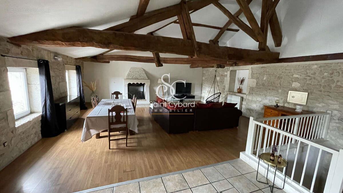 Appartement à vendre, 475m², Champniers