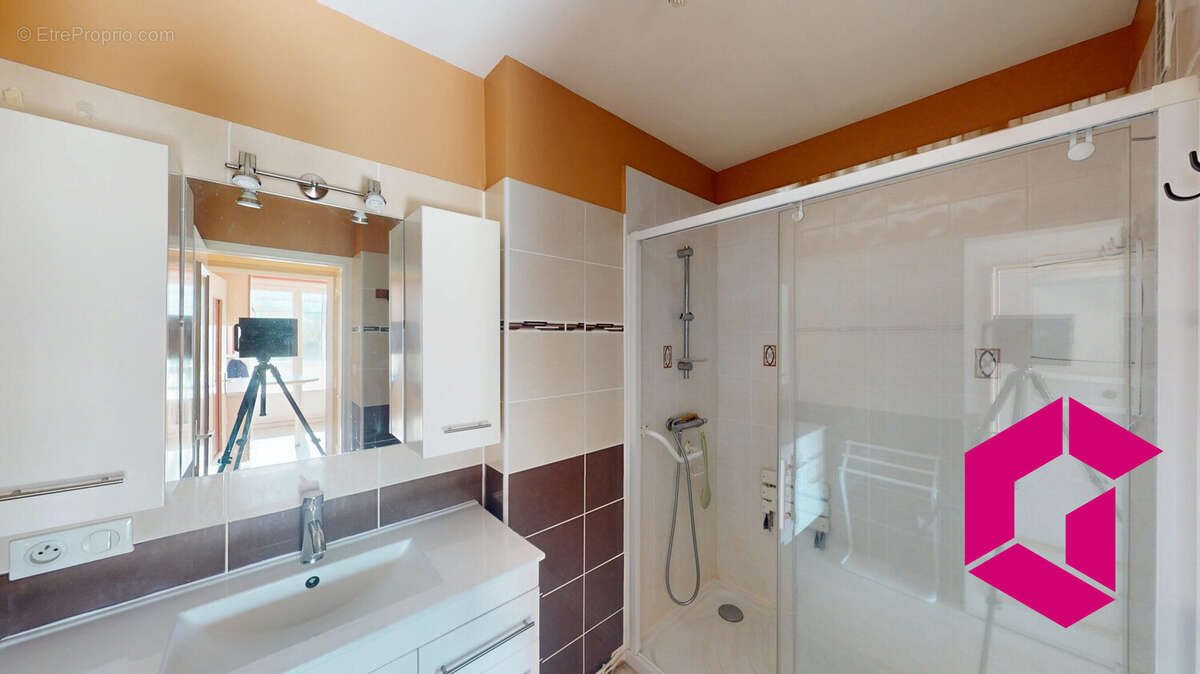 Appartement à vendre, 101m², Le Chambon-Feugerolles